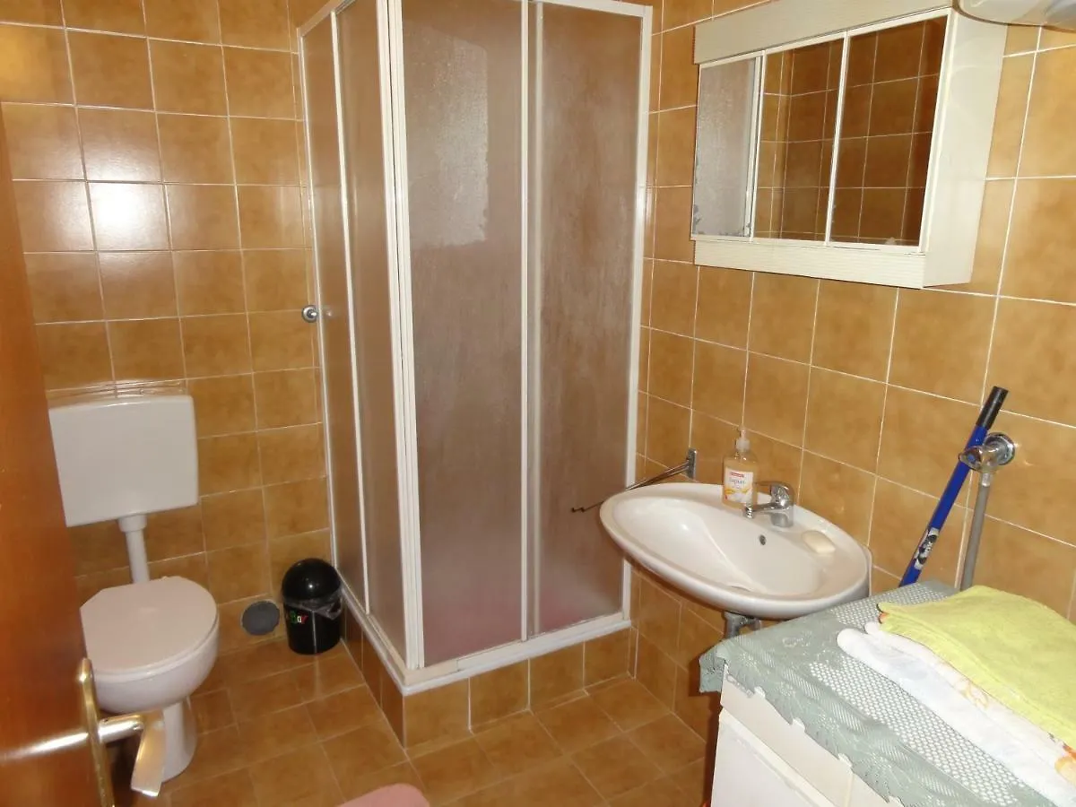 Cozy Apartment Buterer In Rovinj