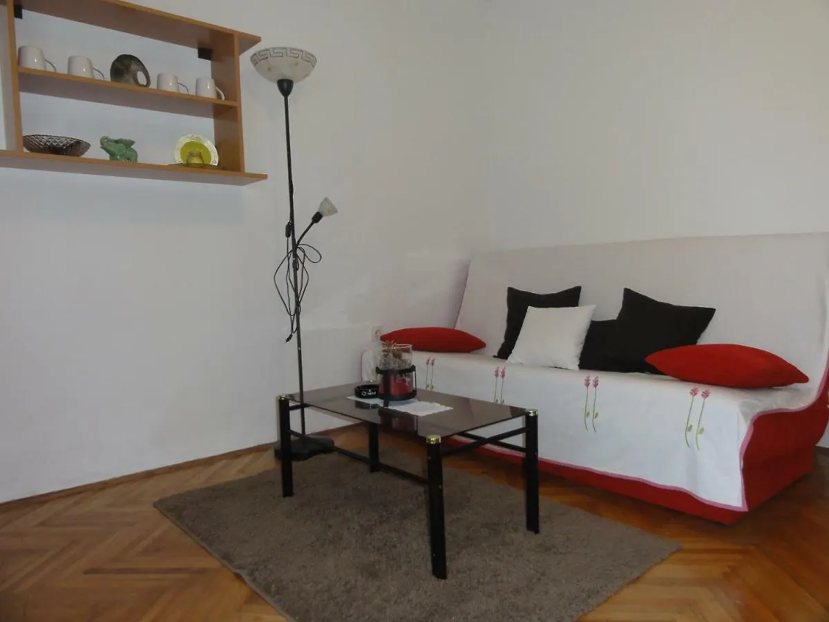 Cozy Apartment Buterer In Rovinj