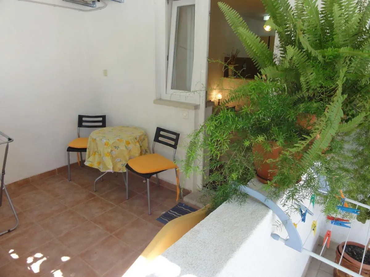 Cozy Apartment Buterer In Rovinj