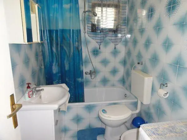 Cozy Apartment Buterer In Rovinj 0*,